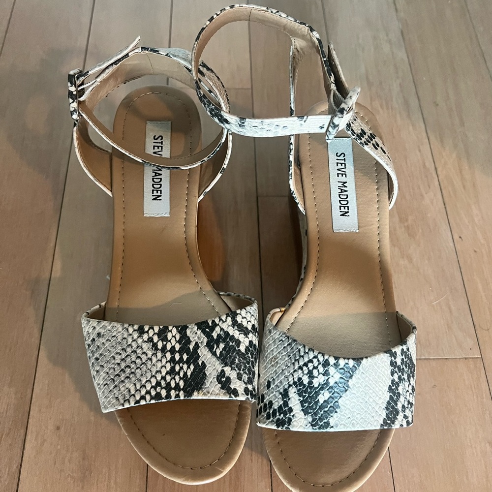 Steve Madden snake print platform sandals